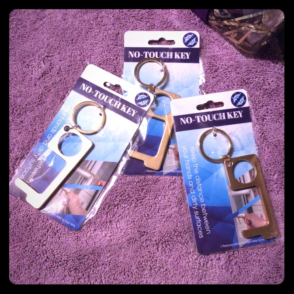 ONE SET NO TOUCH KEY .
